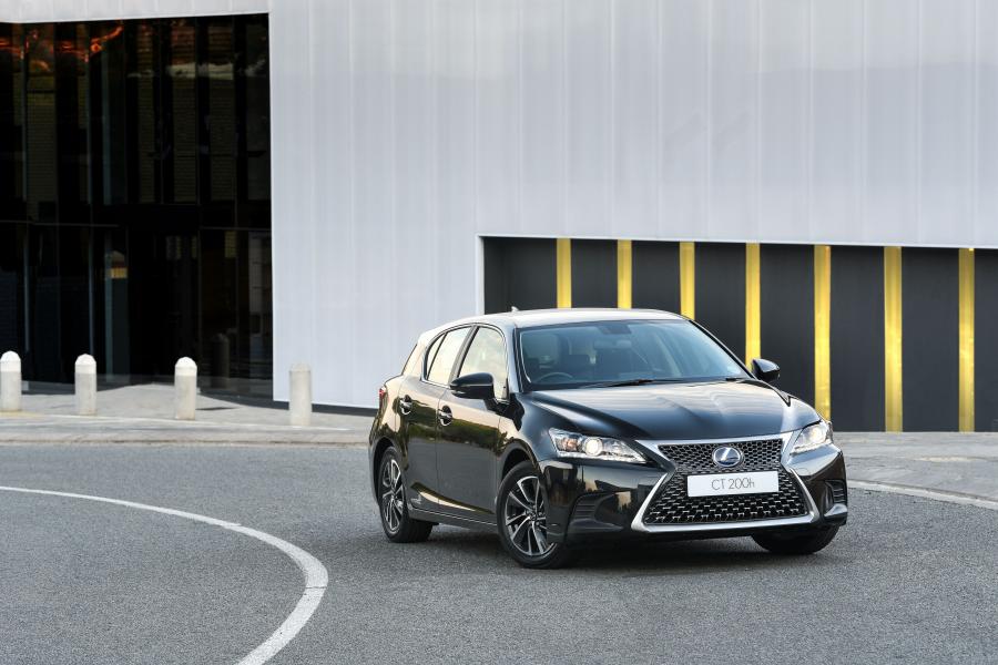  Lexus CT200h 2018 года  (ZA) (фото 4 из 40)